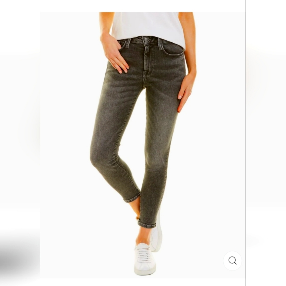 NWT FRAME Le One Black Washed Distressed Mid-rise Skinny Jeans